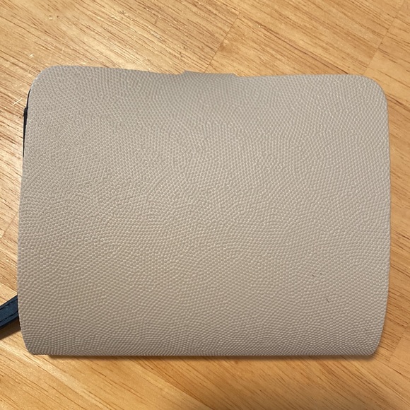 NWOT O bag Black and Tan Wallet - Picture 2 of 5